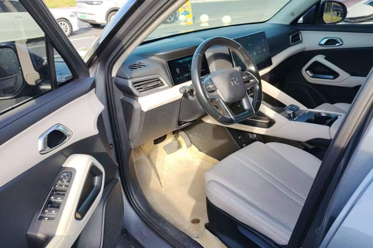 Used BYD Yuan UP 2024 401KM Leading Edition Driver Seat