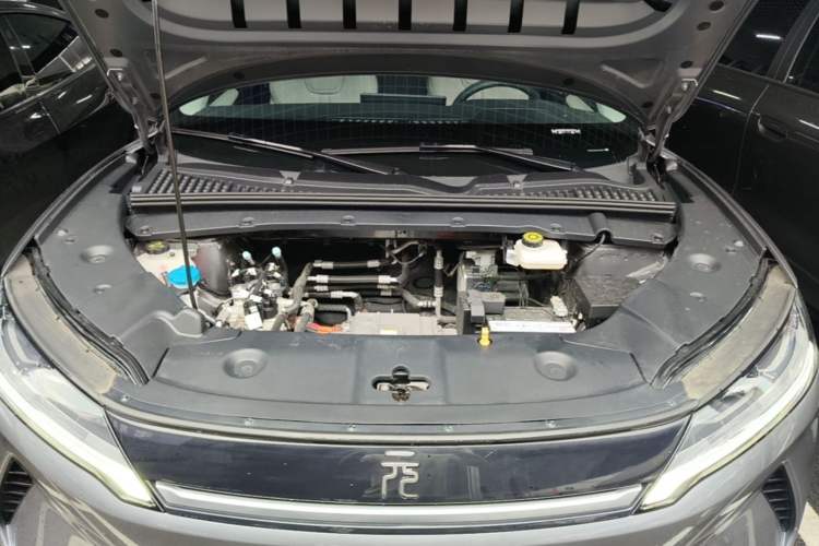 Used BYD Yuan UP 2024 401KM Leading Edition Engine Bay