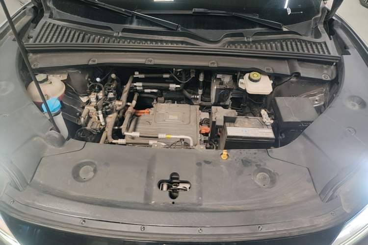 Used BYD Yuan UP 2024 401KM Leading Edition Engine Bay