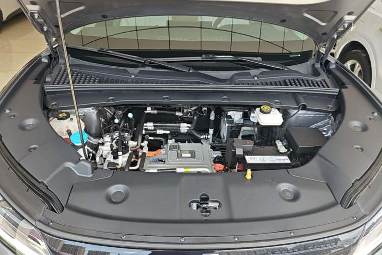 Used BYD Yuan UP 2024 401KM Leading Edition Engine Bay