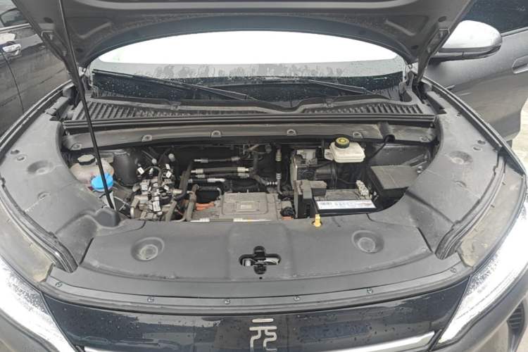 Used BYD Yuan UP 2024 401KM Leading Edition Engine Bay