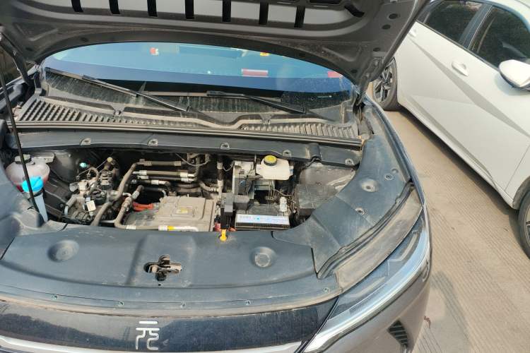 Used BYD Yuan UP 2024 401KM Leading Edition Engine Bay Left