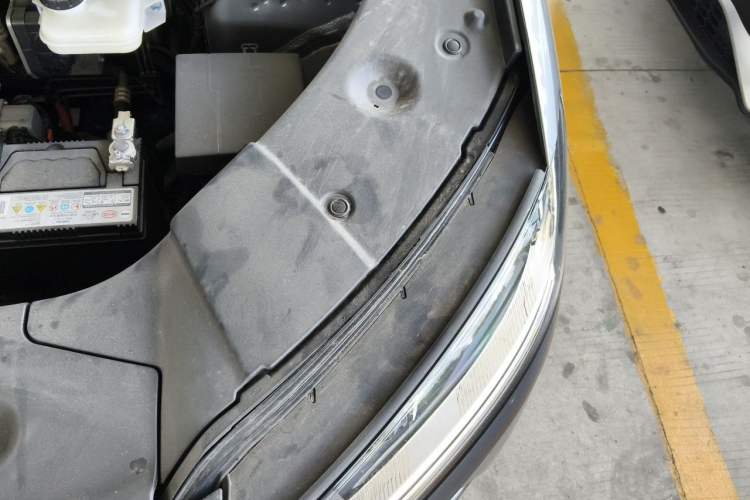 Used BYD Yuan UP 2024 401KM Leading Edition Engine Bay Left