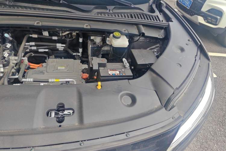 Used BYD Yuan UP 2024 401KM Leading Edition Engine Bay Left