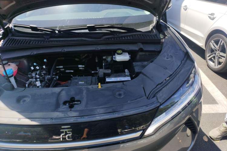 Used BYD Yuan UP 2024 401KM Leading Edition Engine Bay Left