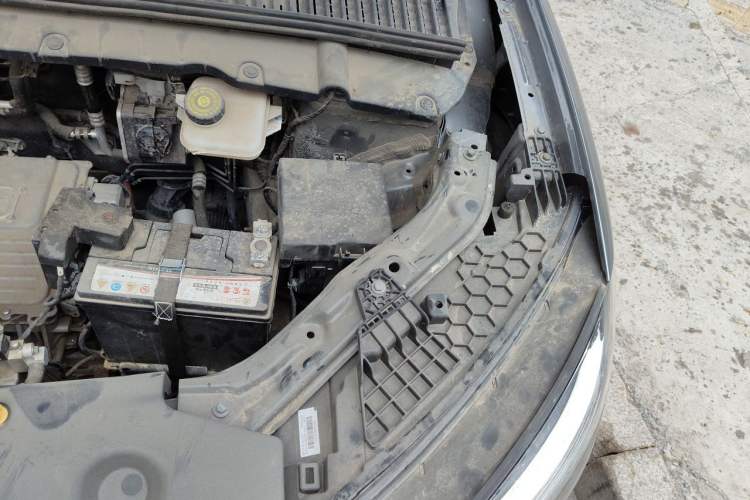 Used BYD Yuan UP 2024 401KM Beyond Edition Engine Bay Left