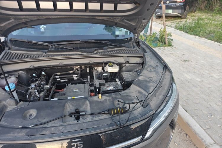 Used BYD Yuan UP 2024 401KM Beyond Edition Engine Bay Left