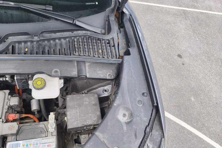 Used BYD Yuan UP 2024 401 km Active Version Engine Bay Left