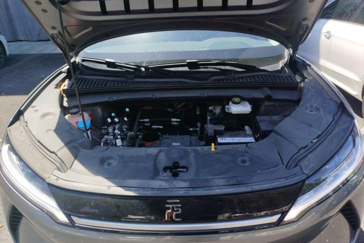 Used BYD Yuan UP 2024 401KM Leading Edition Engine Bay