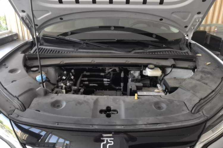 Used BYD Yuan UP 2024 401KM Leading Edition Engine Bay