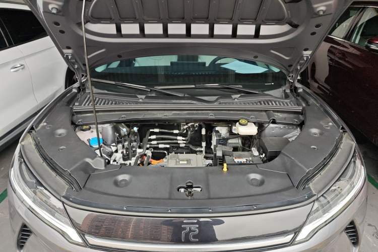 Used BYD Yuan UP 2024 401KM Leading Edition Engine Bay