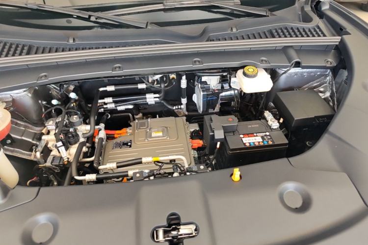 Used BYD Yuan UP 2024 401KM Leading Edition Engine Bay