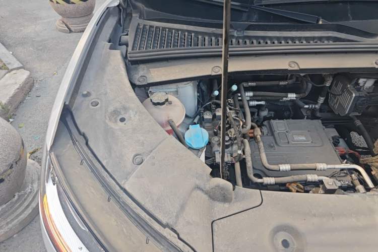 Used BYD Yuan UP 2024 401 km Active Version Engine Bay Right