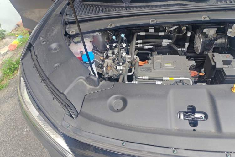 Used BYD Yuan UP 2024 401KM Leading Edition Engine Bay Right