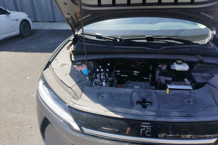 Used BYD Yuan UP 2024 401KM Leading Edition Engine Bay Right