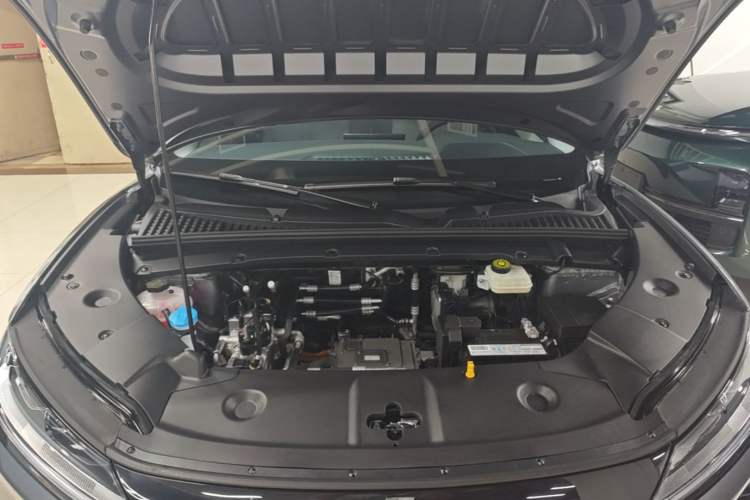 Used BYD Yuan UP 2024 401 km Active Version Engine Bay