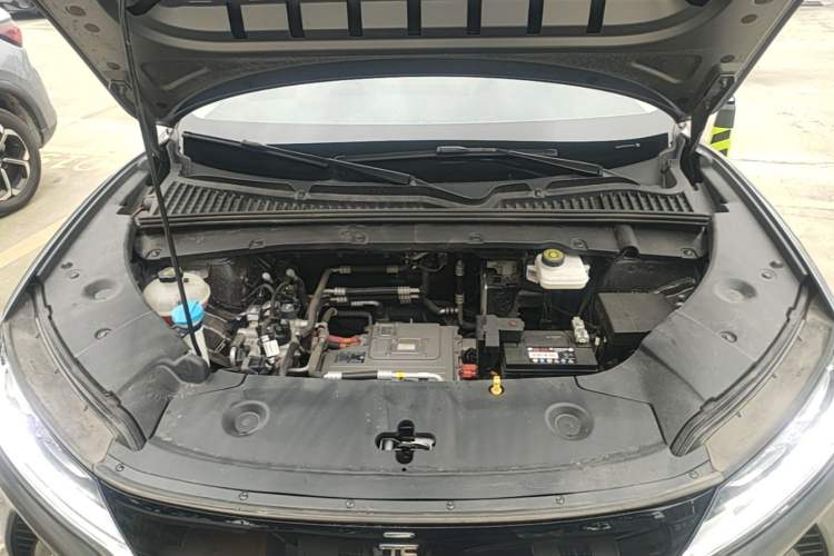Used BYD Yuan UP 2024 401KM Leading Edition Engine Bay