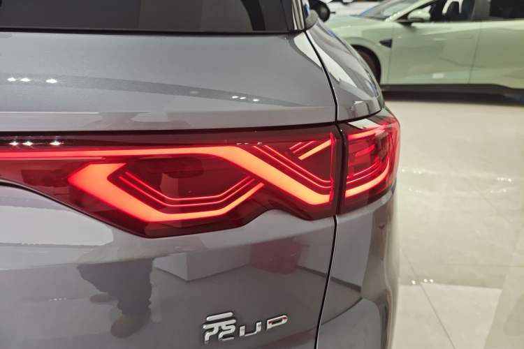 Used BYD Yuan UP 2024 401KM Leading Edition Exterior 3