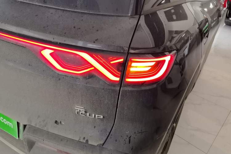 Used BYD Yuan UP 2024 401KM Leading Edition Exterior 3