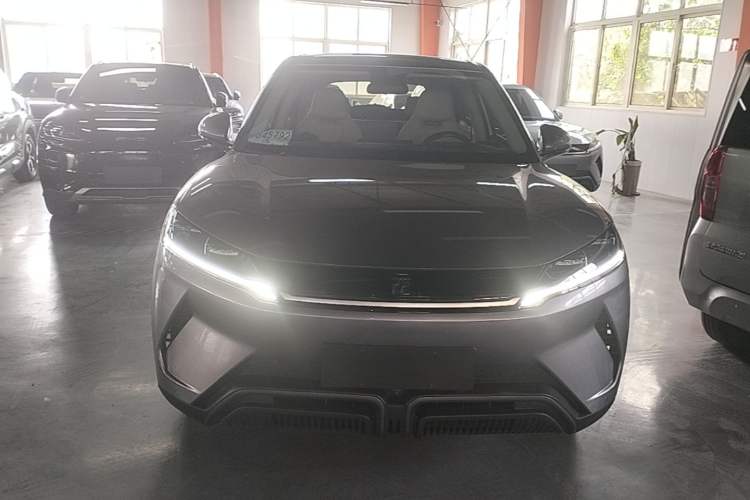 Used BYD Yuan UP 2024 401KM Leading Edition Front