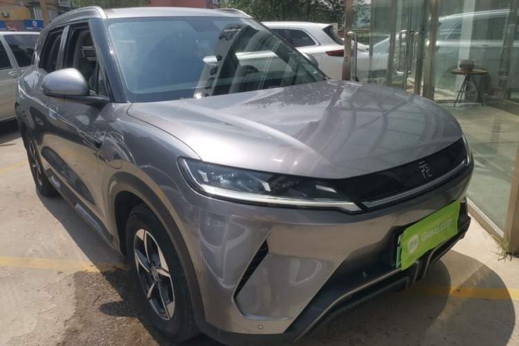Used BYD Yuan UP 2024 401KM Beyond Edition Front Right 45 Deg