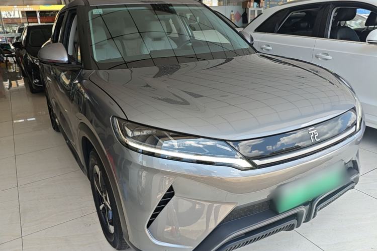 Used BYD Yuan UP 2024 401KM Leading Edition Front Right 45 Deg