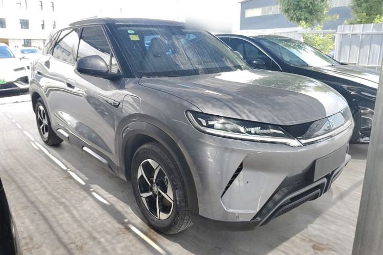 Used BYD Yuan UP 2024 401 km Active Version Front Right 45 Deg