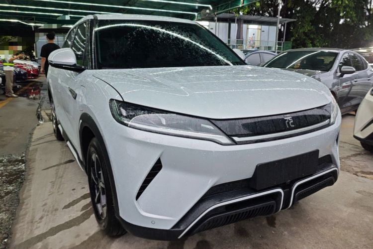 Used BYD Yuan UP 2024 401KM Leading Edition Front Right 45 Deg