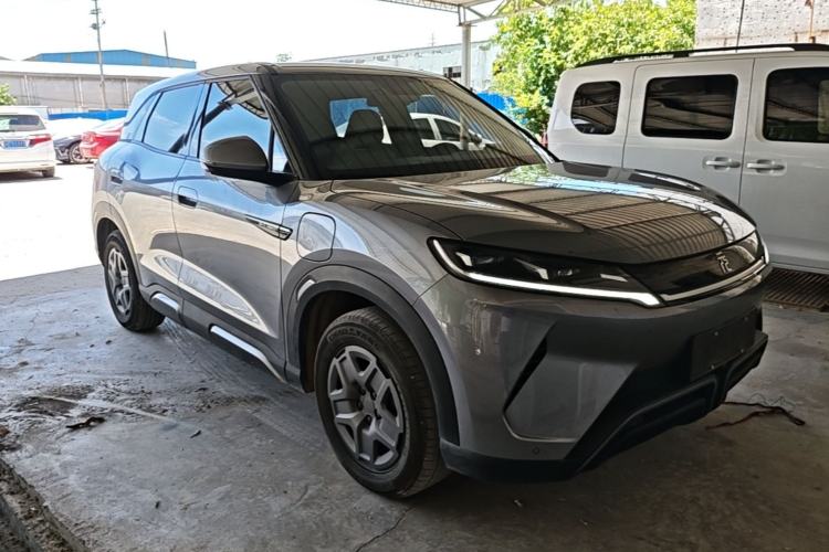 Used BYD Yuan UP 2024 401 km Active Version Front Right 45 Deg