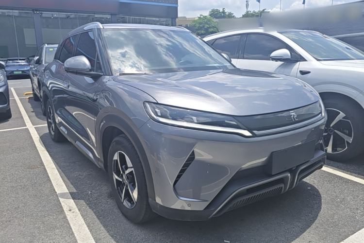 Used BYD Yuan UP 2024 401KM Beyond Edition Front Right 45 Deg