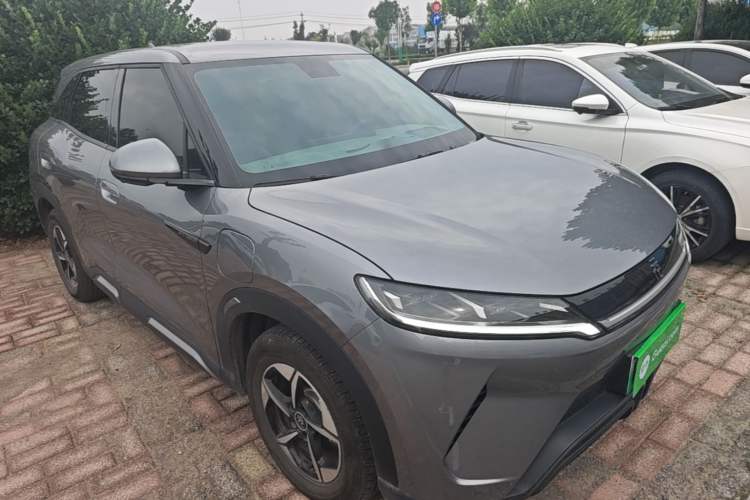 Used BYD Yuan UP 2024 401KM Leading Edition Front Right 45 Deg