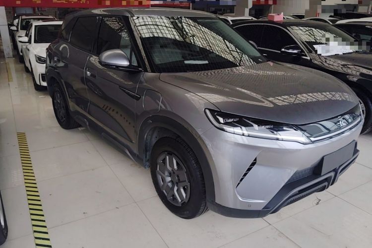 Used BYD Yuan UP 2024 401 km Active Version Front Right 45 Deg