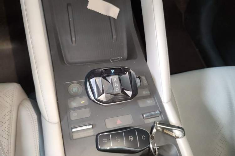 Used BYD Yuan UP 2024 401KM Beyond Edition Gear Lever