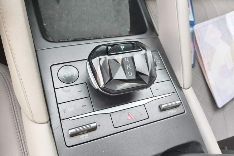 Used BYD Yuan UP 2024 401KM Beyond Edition Gear Lever