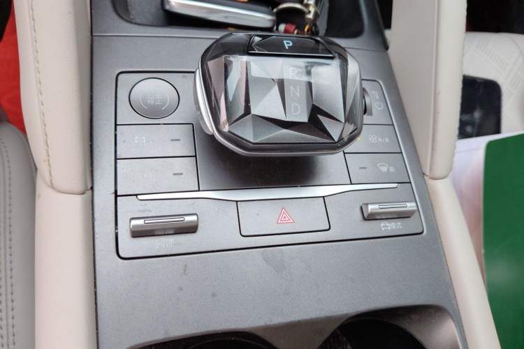 Used BYD Yuan UP 2024 401KM Beyond Edition Gear Lever