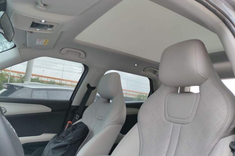 Used BYD Yuan UP 2024 401KM Beyond Edition Headliner
