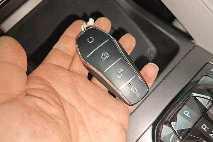 Used BYD Yuan UP 2024 401 km Active Version Interior 1
