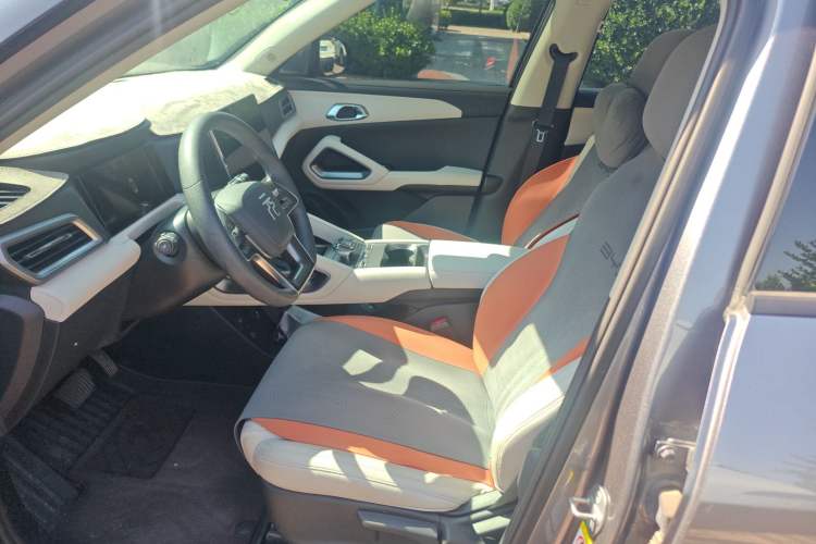 Used BYD Yuan UP 2024 401KM Leading Edition Interior 1