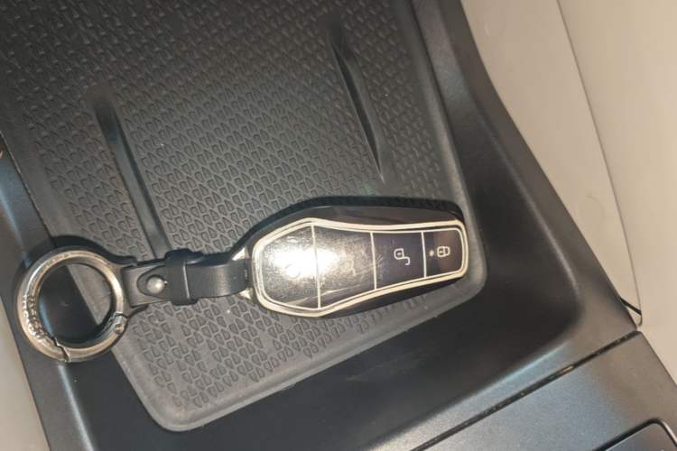 Used BYD Yuan UP 2024 401 km Active Version Interior 1