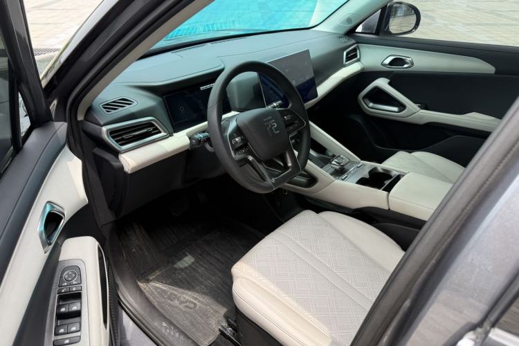 Used BYD Yuan UP 2024 401KM Leading Edition Interior 11