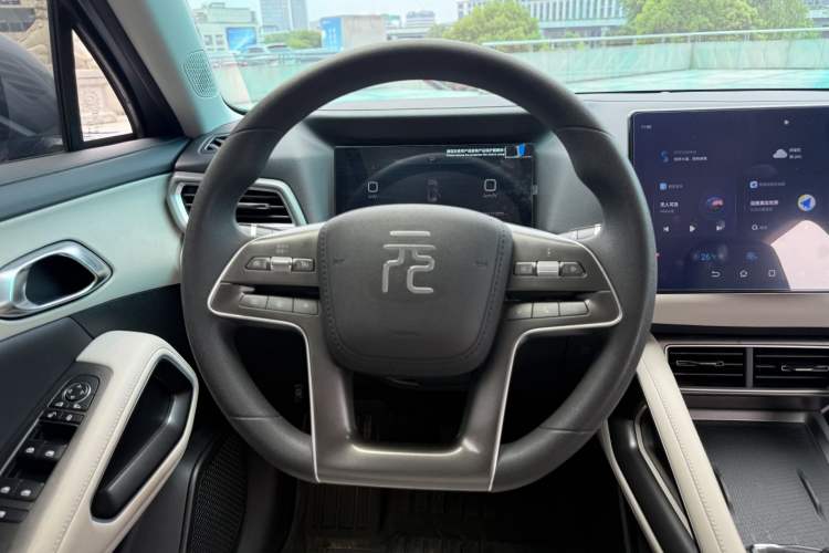Used BYD Yuan UP 2024 401KM Leading Edition Interior 2