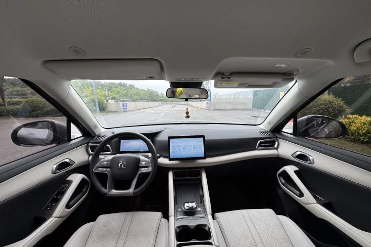 Used BYD Yuan UP 2024 401 km Active Version Interior 2