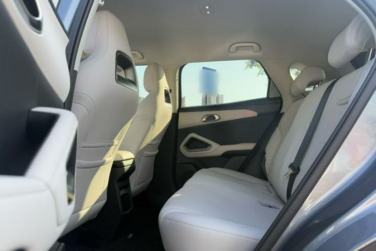 Used BYD Yuan UP 2024 401KM Leading Edition Interior 3