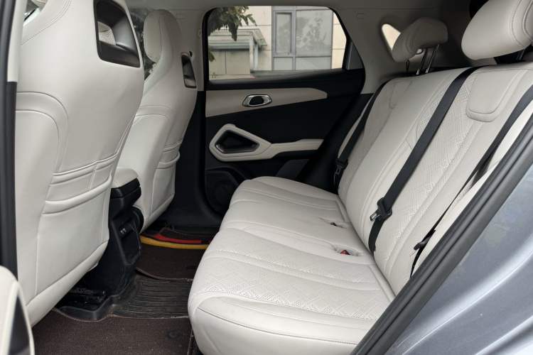 Used BYD Yuan UP 2024 401 km Active Version Interior 3