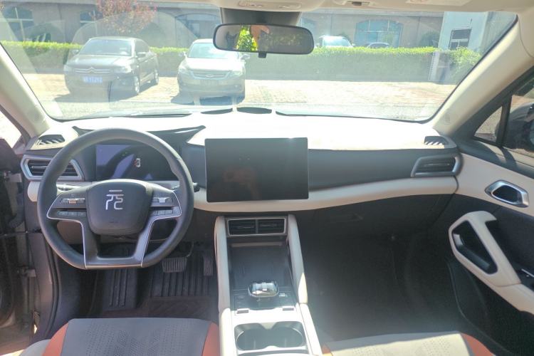 Used BYD Yuan UP 2024 401KM Leading Edition Interior 3
