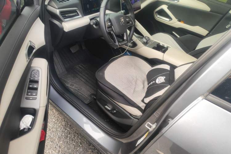 Used BYD Yuan UP 2024 401KM Beyond Edition Interior 3