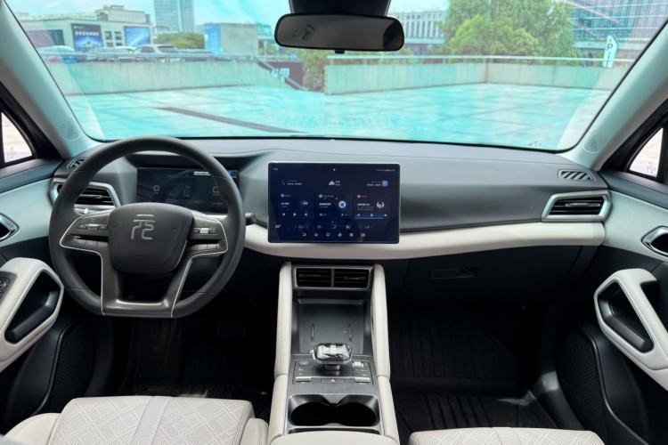 Used BYD Yuan UP 2024 401KM Leading Edition Interior 4