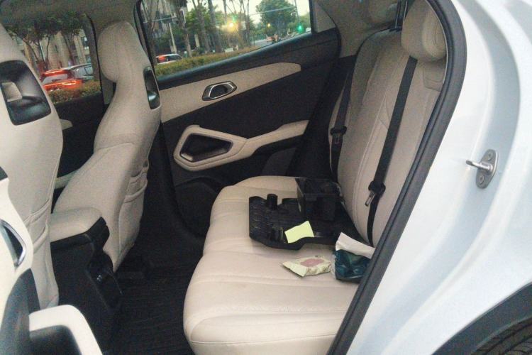 Used BYD Yuan UP 2024 401 km Active Version Interior 4