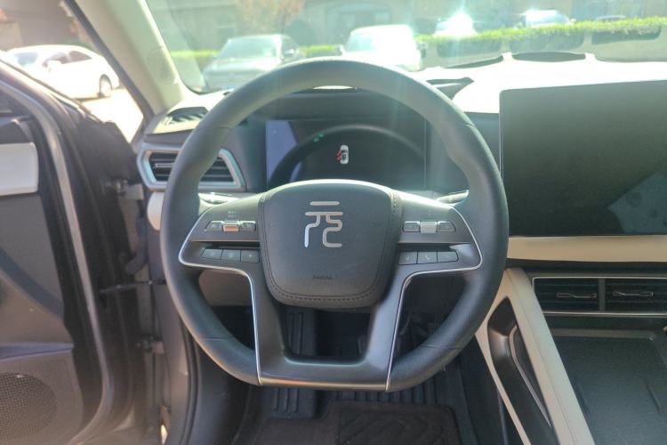 Used BYD Yuan UP 2024 401KM Leading Edition Interior 5