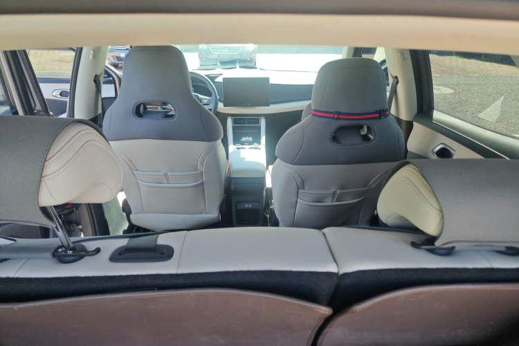Used BYD Yuan UP 2024 401KM Leading Edition Interior 8